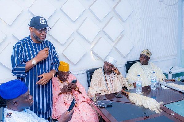 2027: Agege Stakeholders Beg Egunjobi, Yusuf To Return To APC