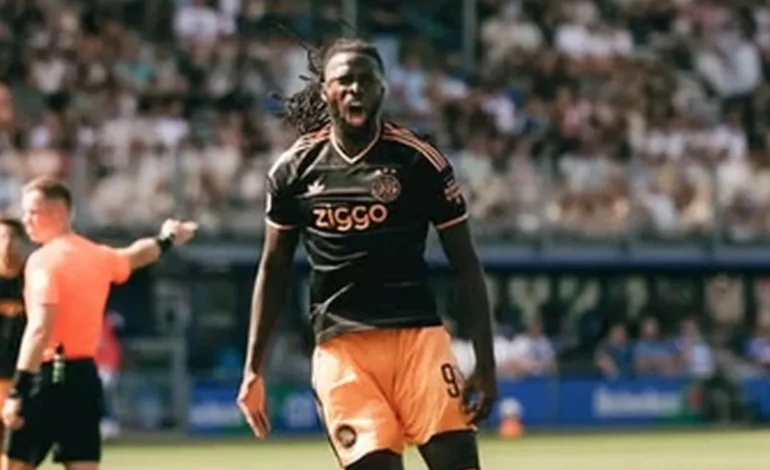 Arokodare’s Fifth Goal Of The Season Not Enough As Ajax Lose  To PSV